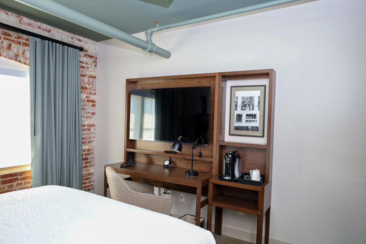 Mills Hotel