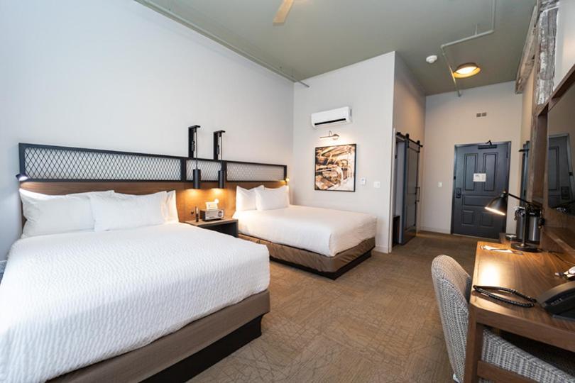 Mills Hotel